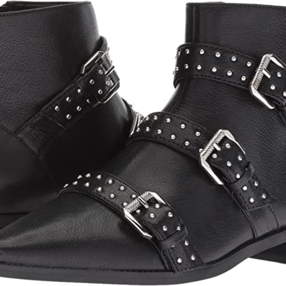 {Nine West} Seraphim Pointy toe Ankle Boots